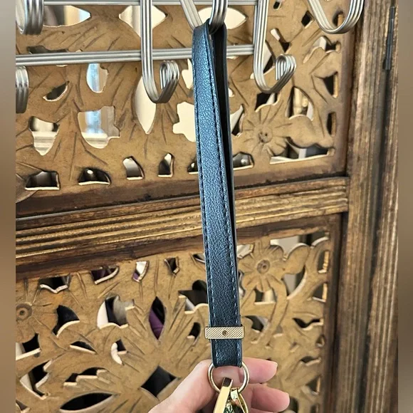 Colorful Embroidered Floral Evening Bag / Wristlet / Clutch with Tassel. - Picture 6 of 11